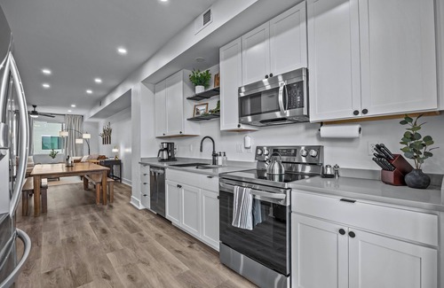 Grand Junction House | Rivers & Ridges Basecamp – Stylish 3BR Townhome Near Adventure & Wineries!