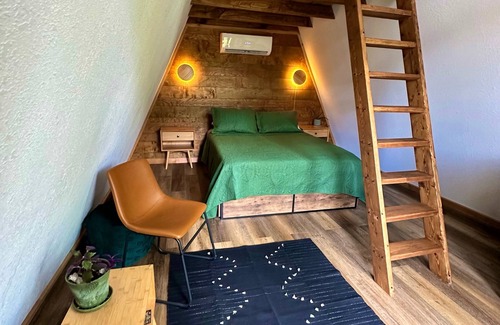 Eureka Springs Cabin | Riverside A-Frame Cabin w/Private Access to the Kings River, Eureka Springs, AR