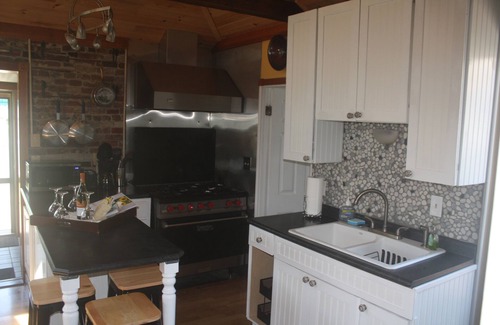 Portsmouth House | Riverside Bungalow Shortterm discounts for extended stay professionals!