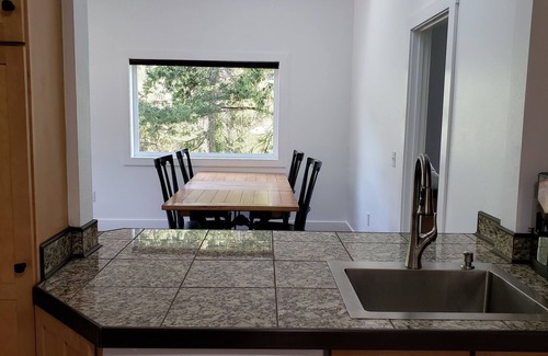 Westfir Cottage | Riverside Cottage: Fish the North Fork of the Willamette-Bike the Alpine Trail!