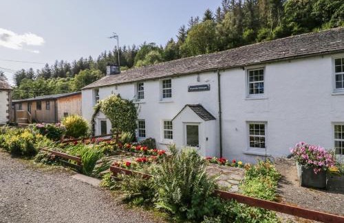Keswick House | Riverside Cottage No 4