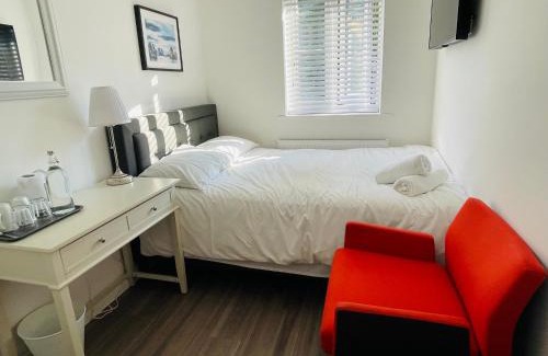 Island Gardens House | Riverside Deluxe Double Room E14