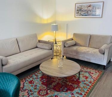 Island Gardens House | Riverside En suite Double Room E14