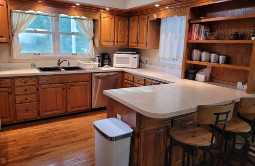Shelbyville House | Riverside Getaway - Enjoy Quiet Life Right on the Duck River