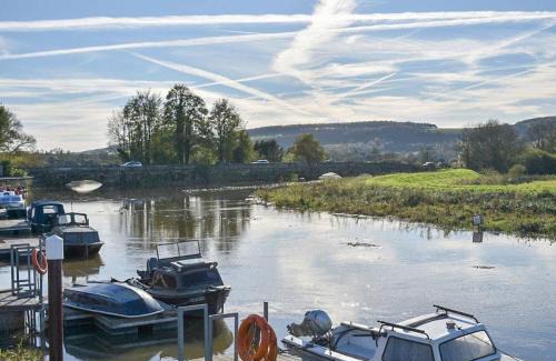 North Stoke Resort | Riverside Holiday Park