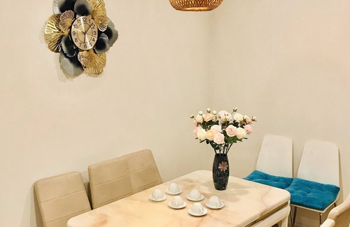 Hanoi Condo | Riverside Lux Condo 3 Bedrooms Best View in Hanoi Center - Massage Chair&Netflix