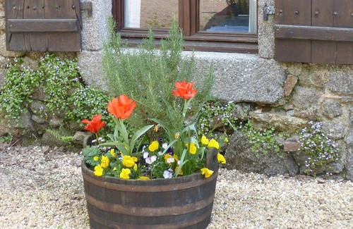 Busserolles House | Riverside Mill in walking distance of village with Restaurant / Bar & Bakery