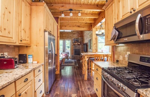 Tellico Plains Cabin | Riverside Premium Cabin