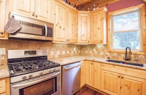 Tellico Plains Cabin | Riverside Premium Cabin