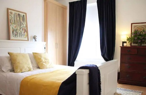Rathfarnham House | Riverside relaxation