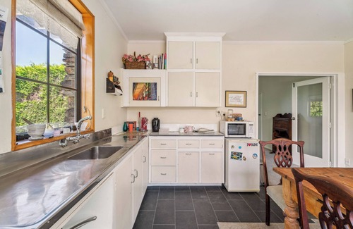 Arrow Junction Ski Chalet | Riverside Retreat in beautiful Arrow Junction