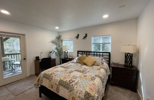 May Creek Apartment | Riverside Retreat. 1queen bed, full kitchen, full bath, private apartment.