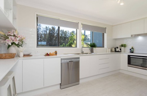 Coolangatta House | Riverside Retreat, Coolangatta, near Seven Mile Beach