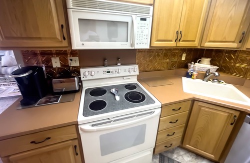 Welaka Condo | Riverside Retreat in Welaka