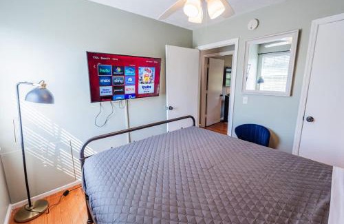Barclay Drive House | Riverside Retreat Near 5 Points