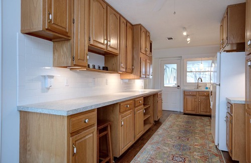 Jeffersonville House | Riverside spot! 8 mls or less to Louisville, Jeffersonville & public boat ramp.