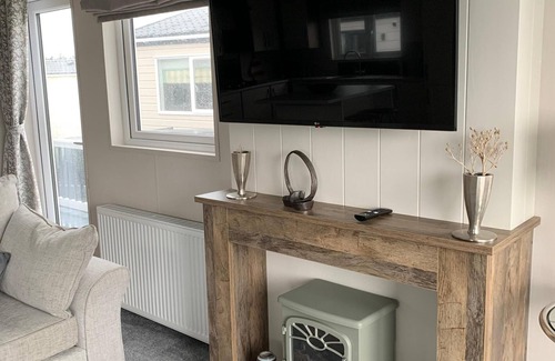 Rye Harbour House | Riverside terrace - Overlooking the nature reserve
