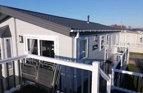 Rye Harbour House | Riverside terrace - Overlooking the nature reserve