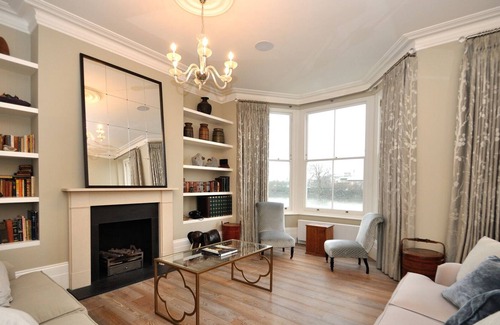 Ravenscourt Park House | Riverside Townhouse, by Veeve