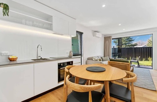 Albert Town Apartment | Riverside Vacations S