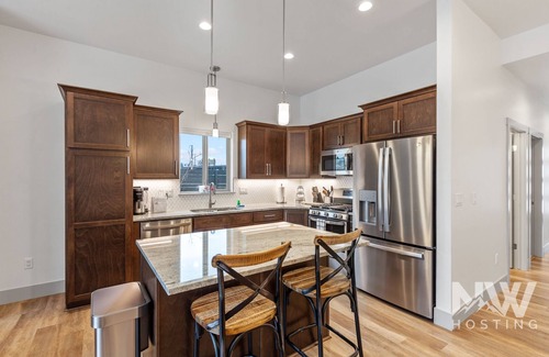 Coeur d'Alene House | Riverstone Home—7 Min Walk to Beach, Half Block to Trail, Enjoy Cruiser Bikes for Relaxing Rides!