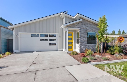 Coeur d'Alene House | Riverstone Home—7 Min Walk to Beach, Half Block to Trail, Enjoy Cruiser Bikes for Relaxing Rides!
