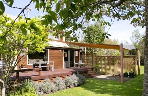 Turangi Cottage | Riverstone House - Turangi Holiday Home