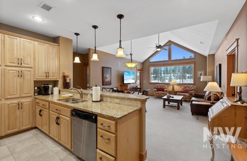 Coeur d'Alene Condo | Riverstone Village—3rd Floor Corner Condo, Relax and Enjoy the Peaceful Sounds of Nature!