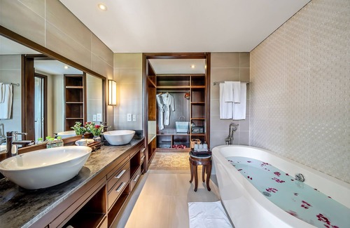 Hoi An Resort | RiverTown Hoi An Resort & Spa