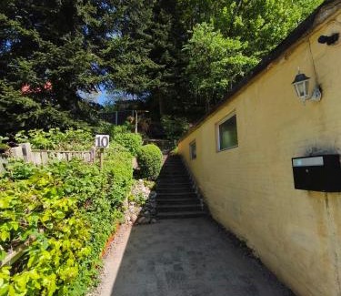 Randbol House | Riverview Cottage