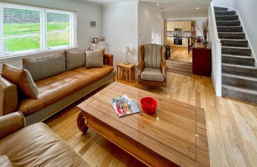 Kenmore House | Riverview Cottage