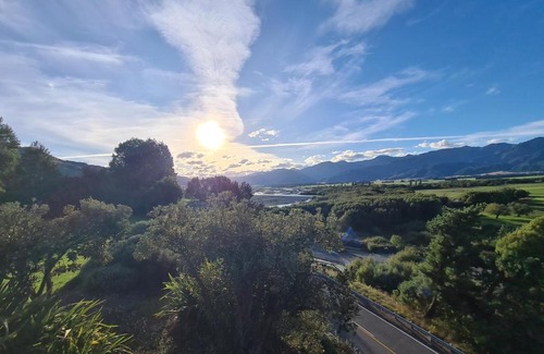 Hanmer Springs Bed & Breakfast | Riverview Lodge