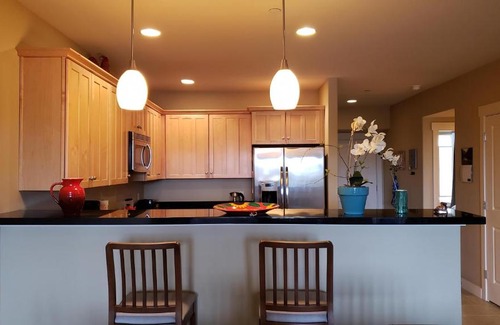 Seaside Apartment | Riverview Retreat