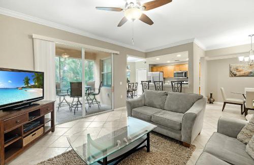 Biggar Apartment | Riverwalk 713