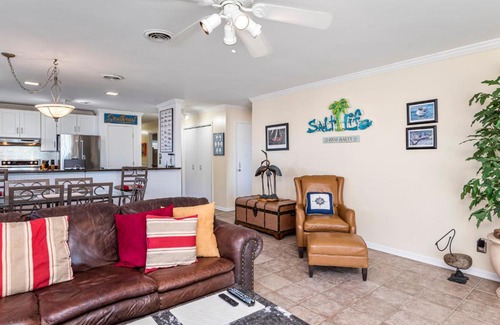 Long Beach House | Riverwatch