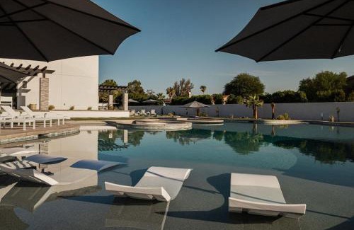 Bermuda Dunes House | Riviera - Lazy River Pool, Pickleball, Game Room!