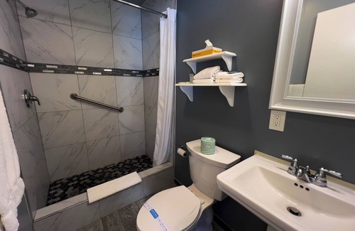 Mackinaw City Hotel | Riviera Motel