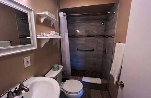 Mackinaw City Hotel | Riviera Motel