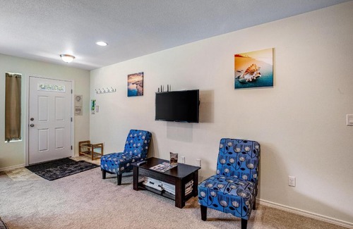 Rockaway Beach House | RJD Beachside Vacation Home A