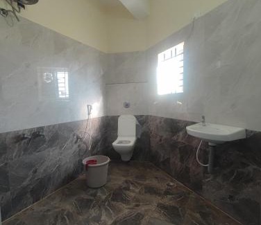 Vedasandur Hotel | RK mahal & residency