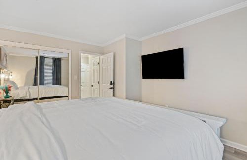 Buckhead House | RM2 - 1bdr 1bath Cozy ensuite shared Condo