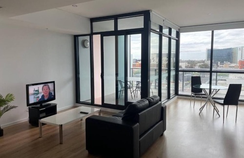 Adelaide Central Business District Apartment | RNR on Franklin-Triple Room with Balcony