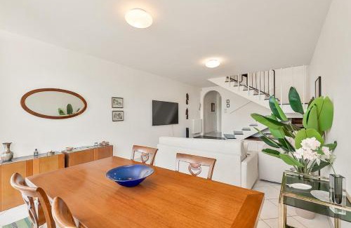 Pugliola Apartment | RoadToTheSeaLerici Private parking terrace