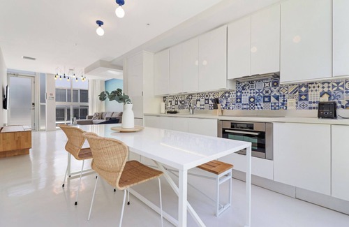 South Pointe Apartment | Roami at 250 Collins | 4 Bed Combo | Pool #31