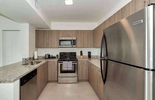 Coral Way Apartment | Roami at Grove 27 | 15 Min to Beach | 2BR #18