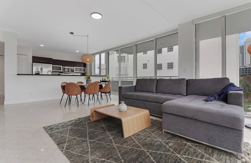 Sunny Isles Beach Apartment | Roami at Sunny Isles