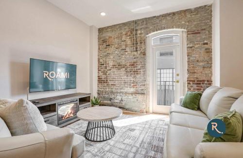 Arts/Warehouse District Apartment | Roami at The Churchill