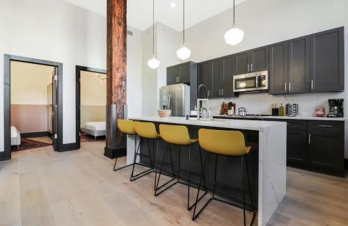 Arts/Warehouse District House | Roami at The Lola Group Friendly #73