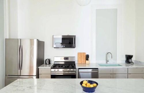 Faubourg Marigny House | Roami at The Mandeville | One Bedroom