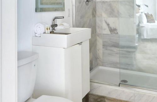Faubourg Marigny Apartment | Roami at The Mandeville